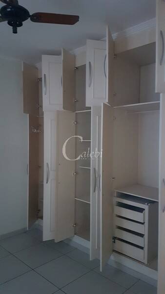 Casa à venda com 3 quartos, 250m² - Foto 17
