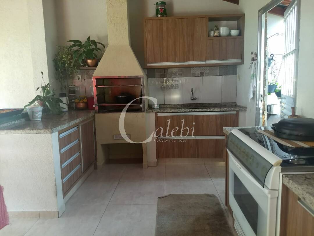 Casa à venda com 2 quartos, 180m² - Foto 5