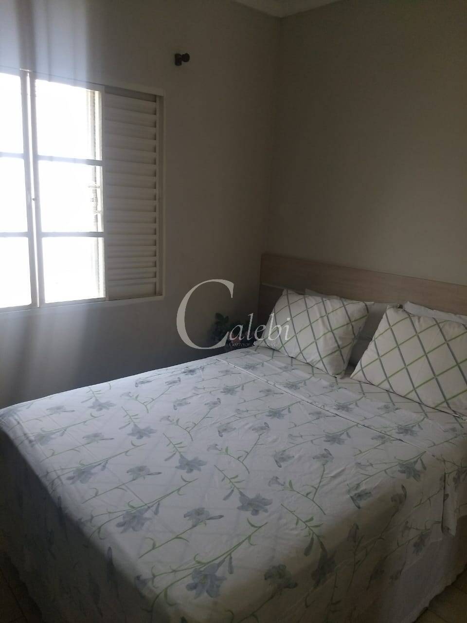 Casa à venda com 2 quartos, 180m² - Foto 9