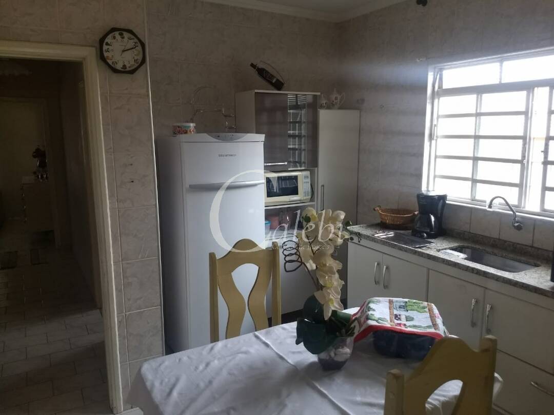 Casa à venda com 2 quartos, 180m² - Foto 14