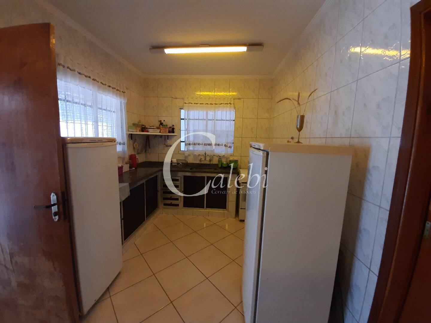 Chácara à venda com 3 quartos, 600m² - Foto 13