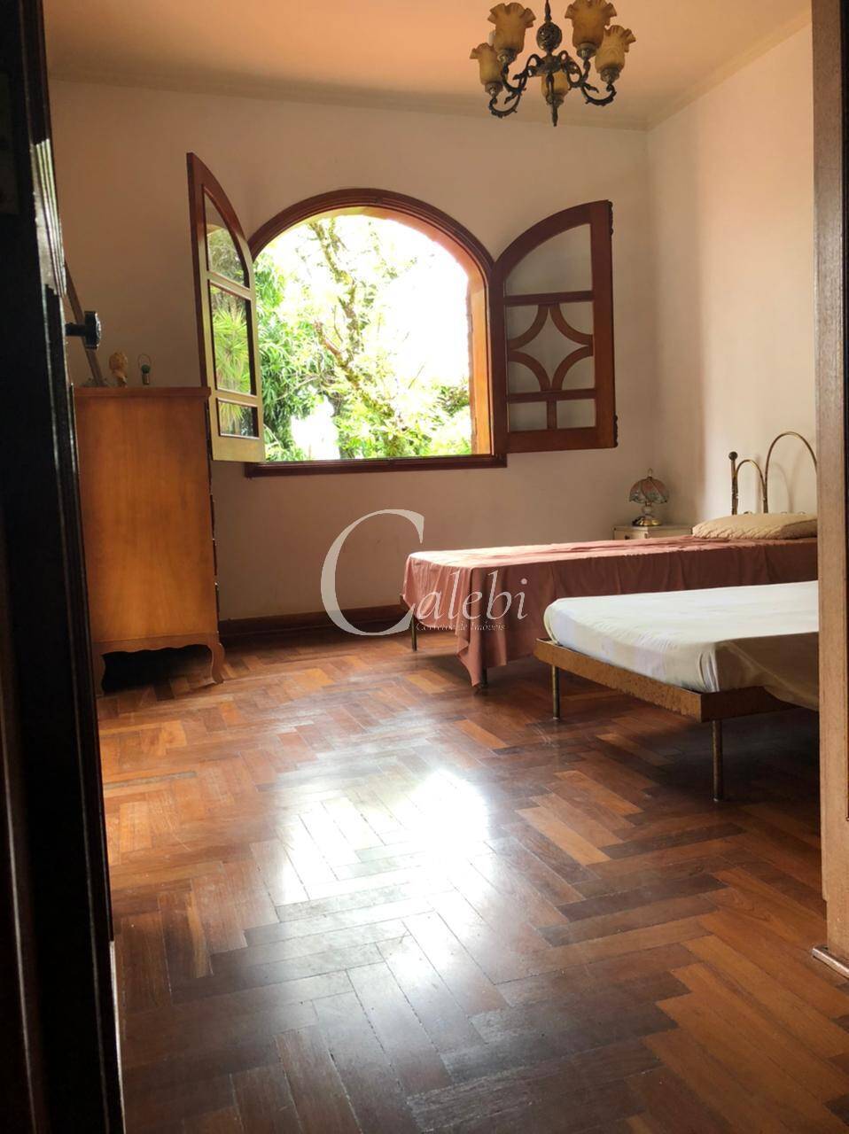 Casa à venda com 5 quartos, 890m² - Foto 2