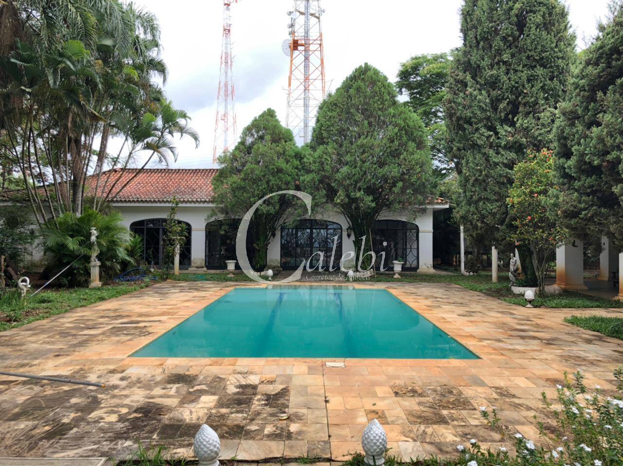 Casa à venda com 5 quartos, 890m² - Foto 1