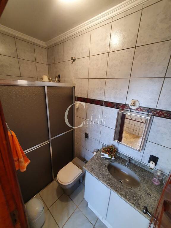 Casa à venda com 3 quartos, 190m² - Foto 9