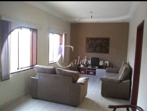 Casa à venda com 3 quartos, 100m² - Foto 2