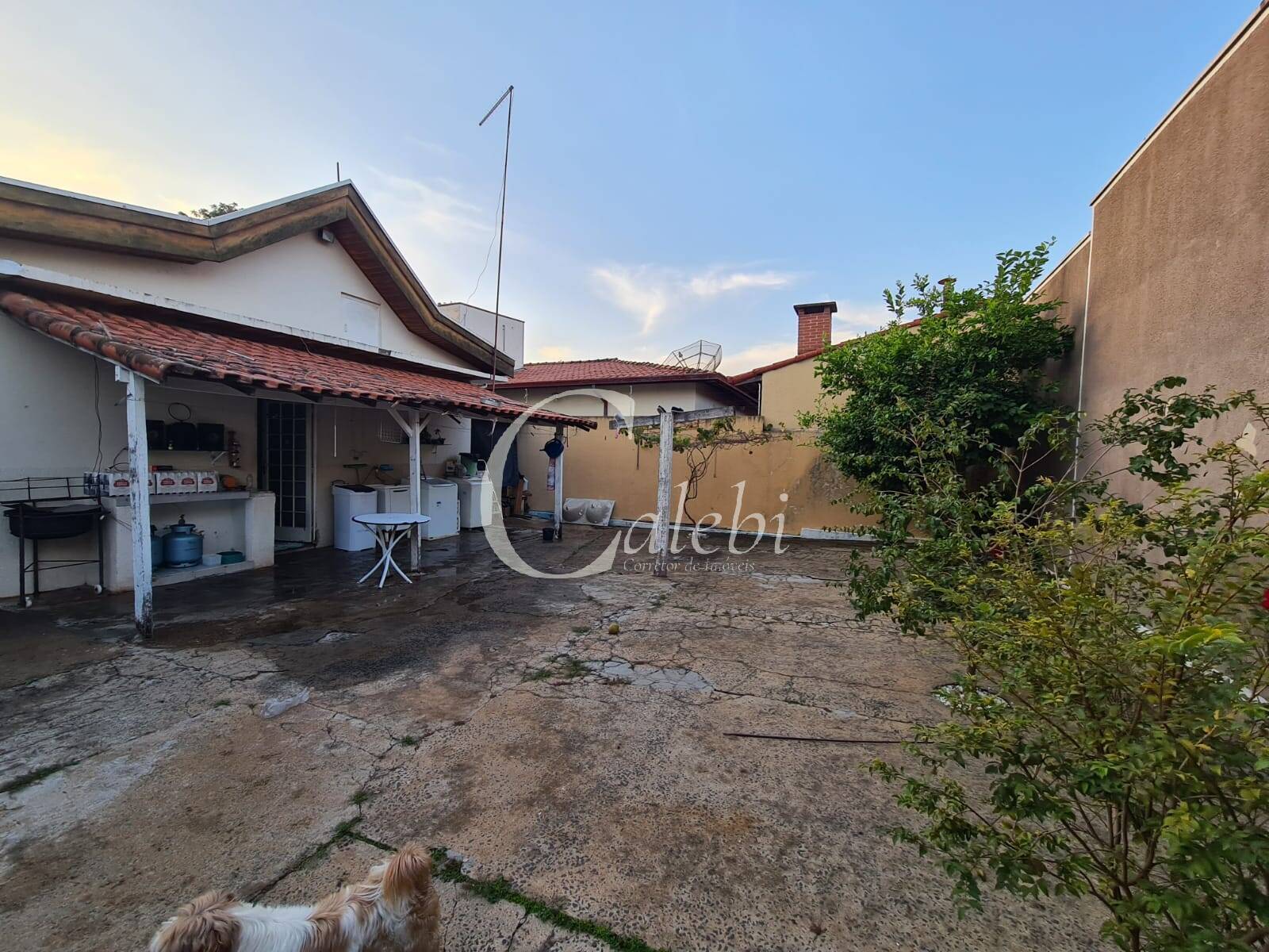 Casa à venda com 2 quartos, 147m² - Foto 1