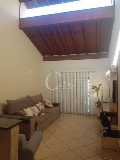 Casa, 3 quartos, 175 m² - Foto 1
