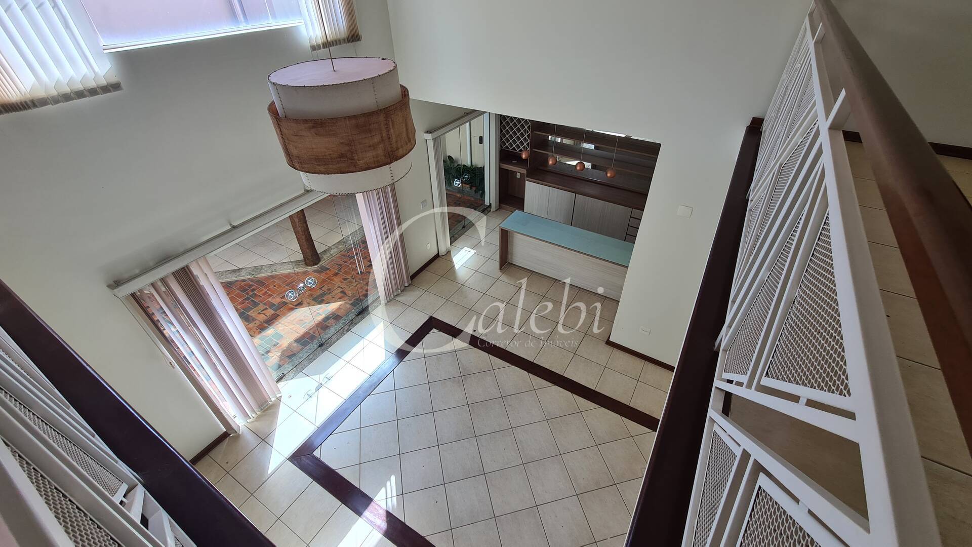 Sobrado, 3 quartos, 350 m² - Foto 1