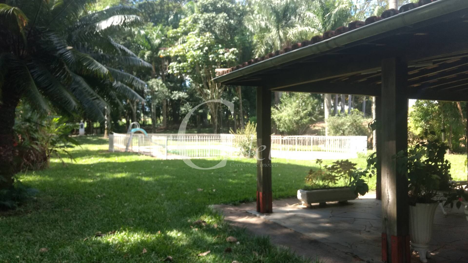 Sítio à venda com 3 quartos, 4m² - Foto 12