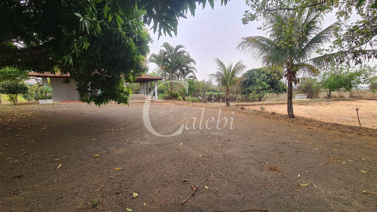 Sítio, 2 quartos, 100 m² - Foto 2