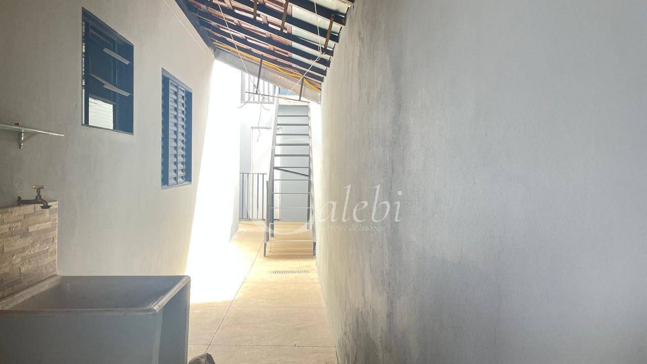 Casa à venda com 4 quartos, 177m² - Foto 4