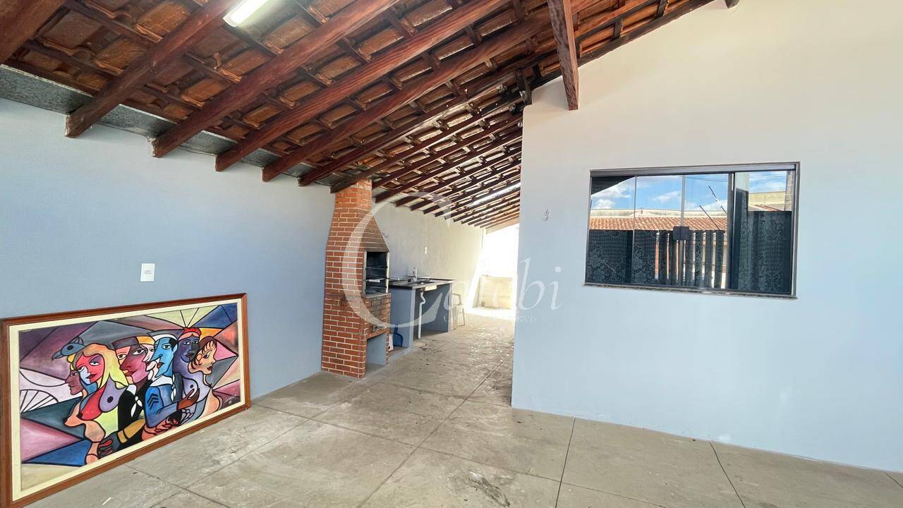 Casa à venda com 4 quartos, 177m² - Foto 3