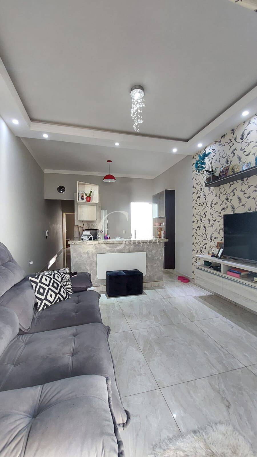 Casa à venda com 2 quartos, 57m² - Foto 1