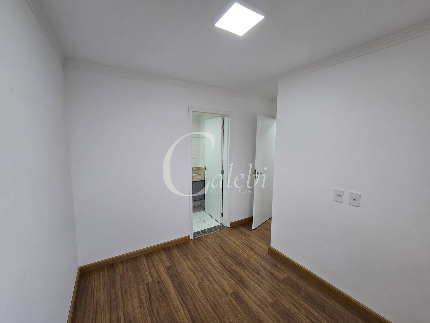 Apartamento para alugar com 2 quartos, 55m² - Foto 4
