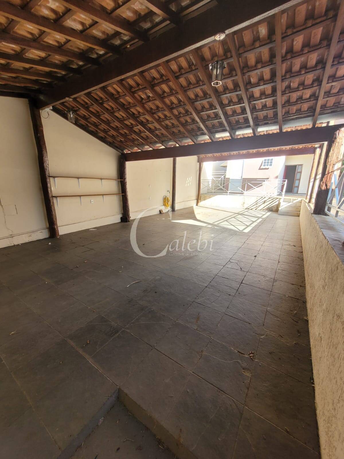 Casa à venda com 4 quartos, 230m² - Foto 5