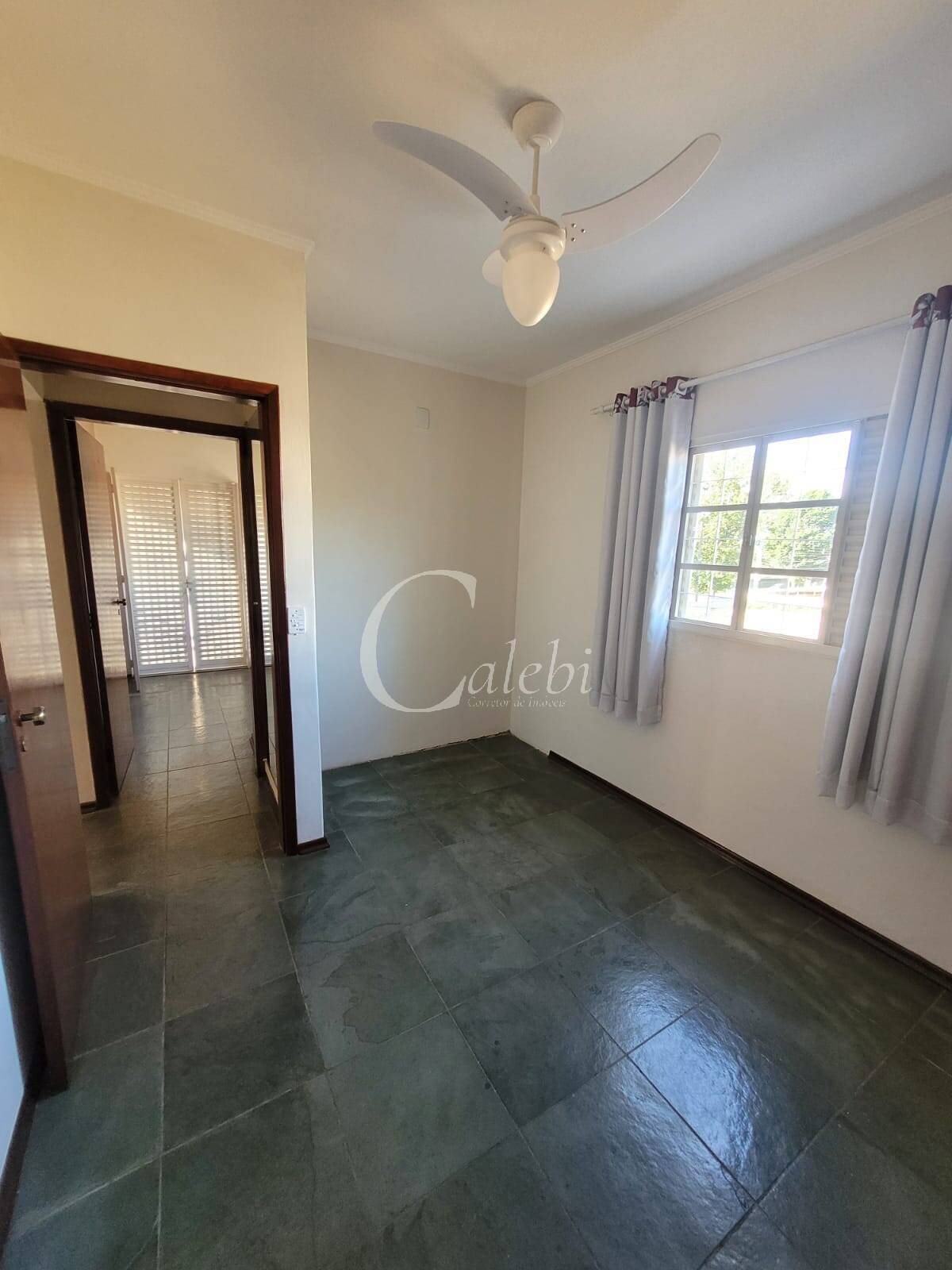 Casa à venda com 4 quartos, 230m² - Foto 12