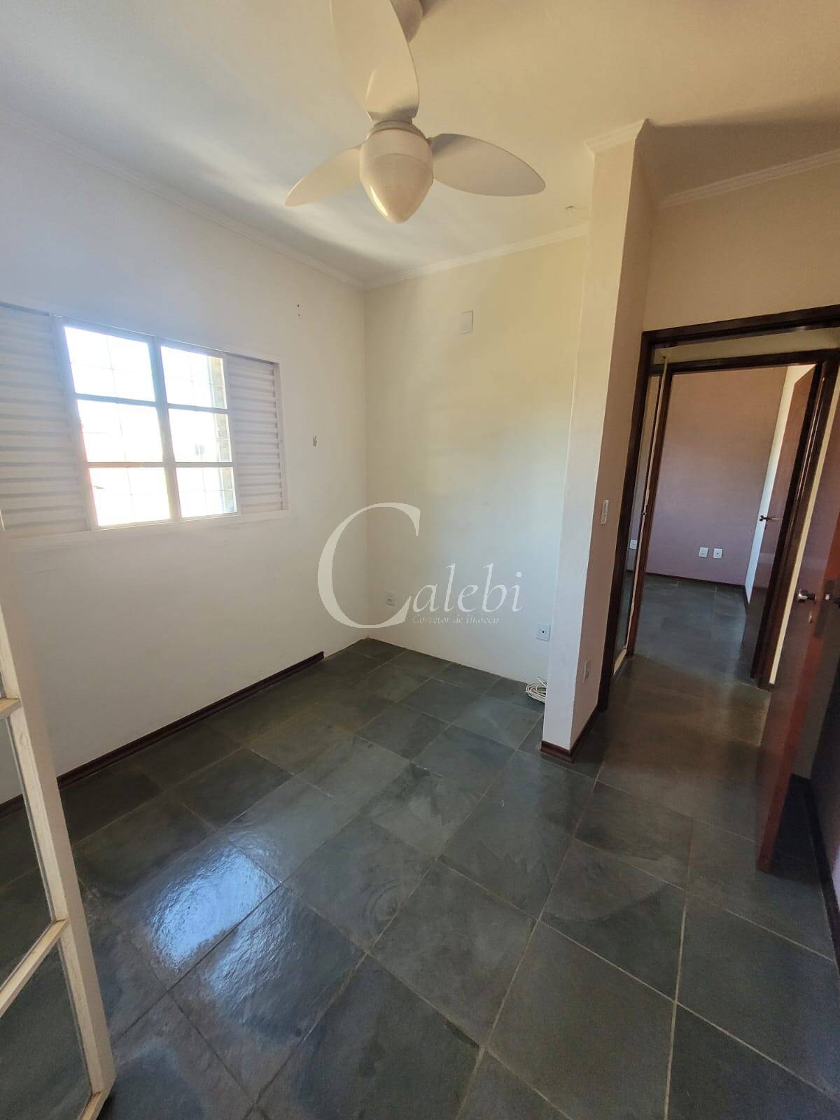 Casa à venda com 4 quartos, 230m² - Foto 13