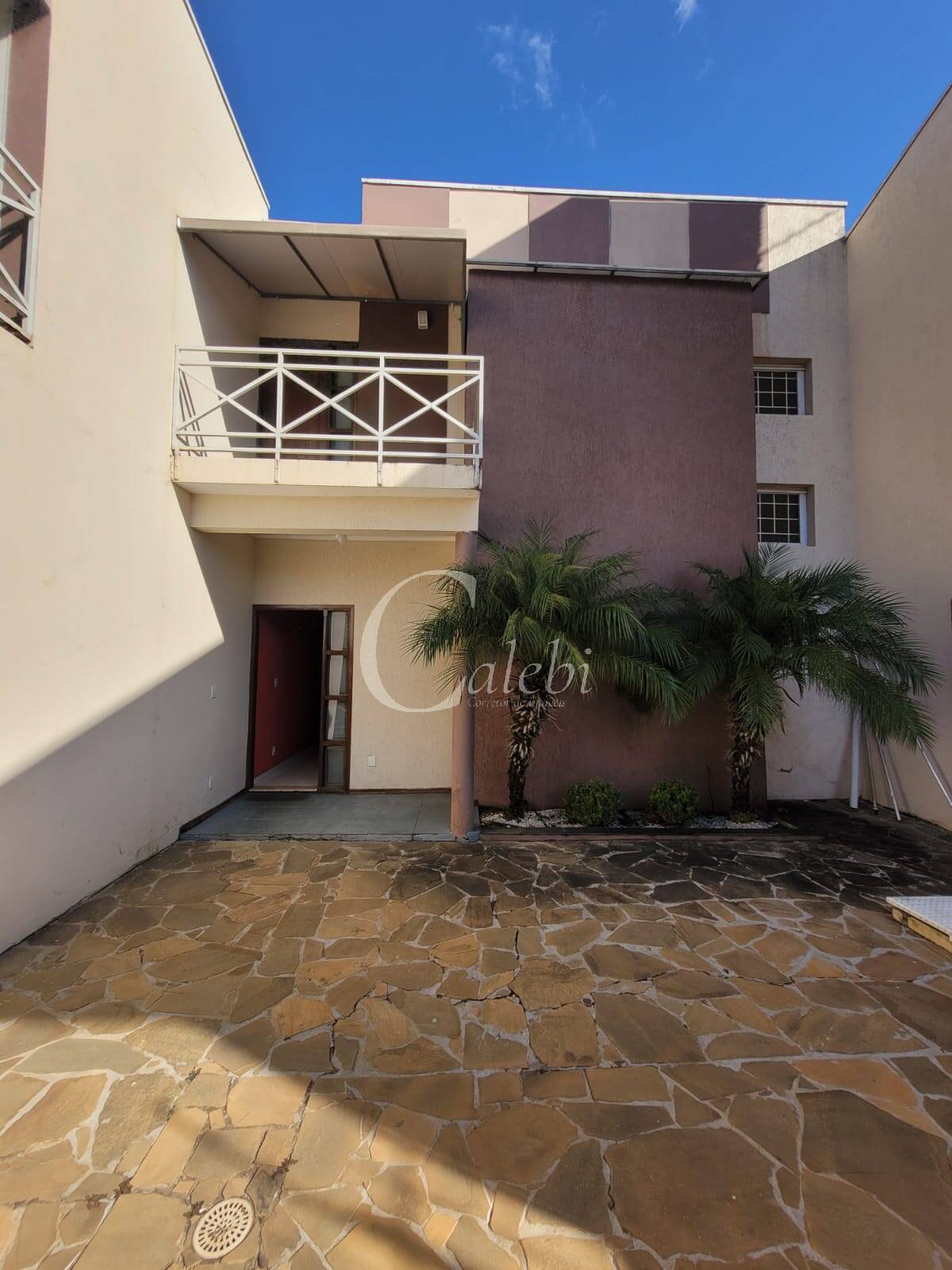 Casa à venda com 4 quartos, 230m² - Foto 4