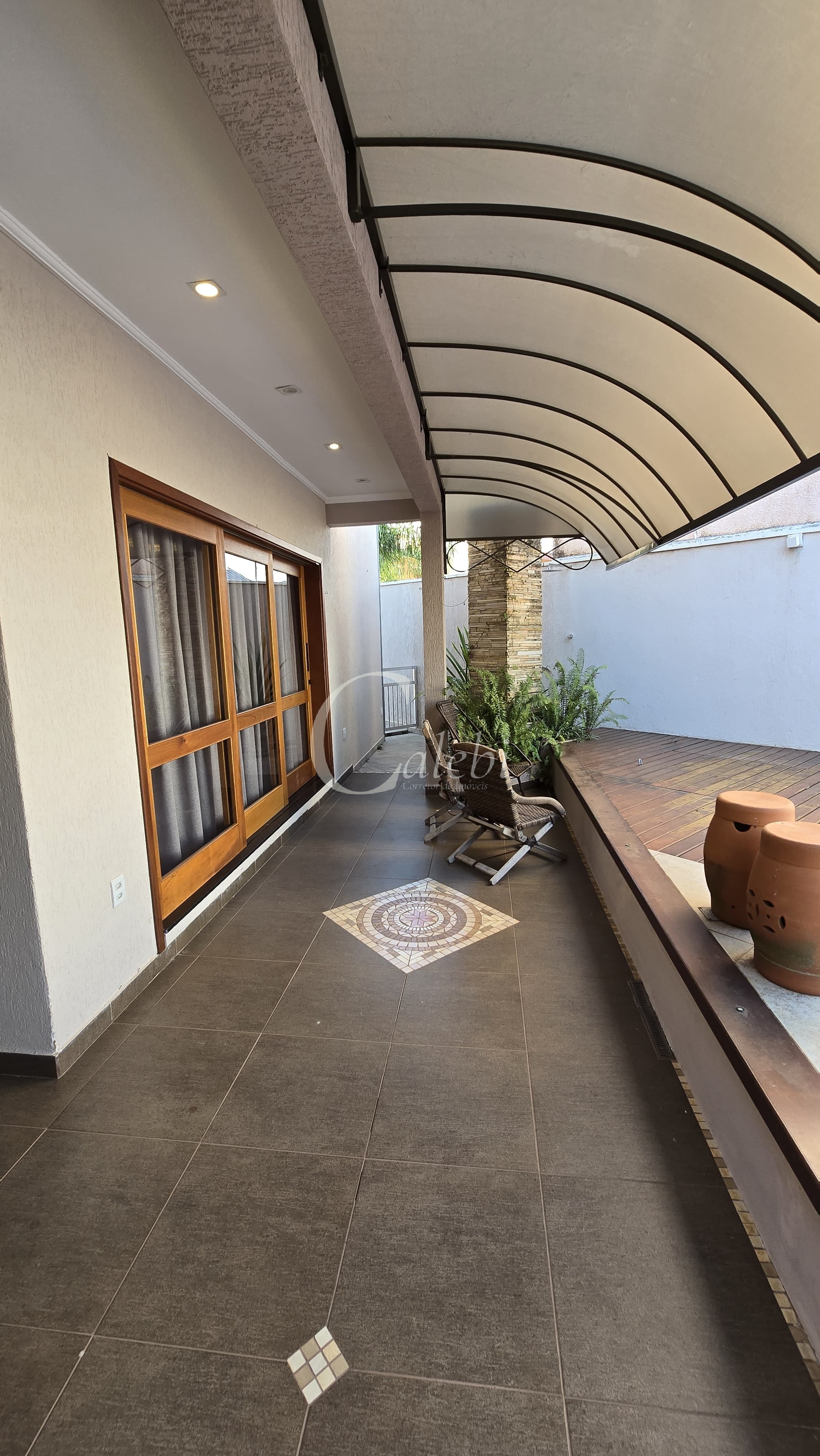 Casa à venda com 3 quartos, 217m² - Foto 6