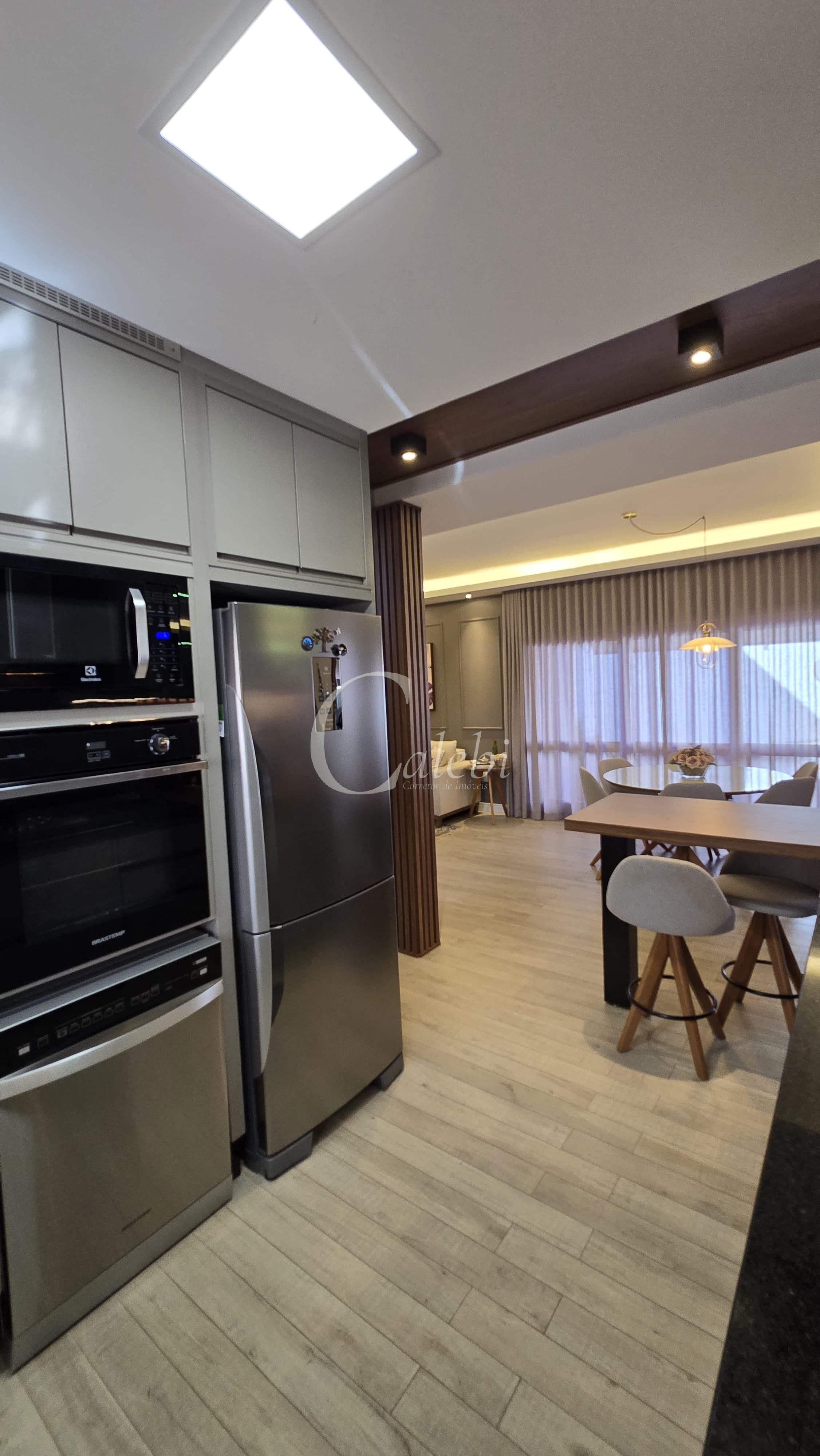 Casa à venda com 3 quartos, 217m² - Foto 9