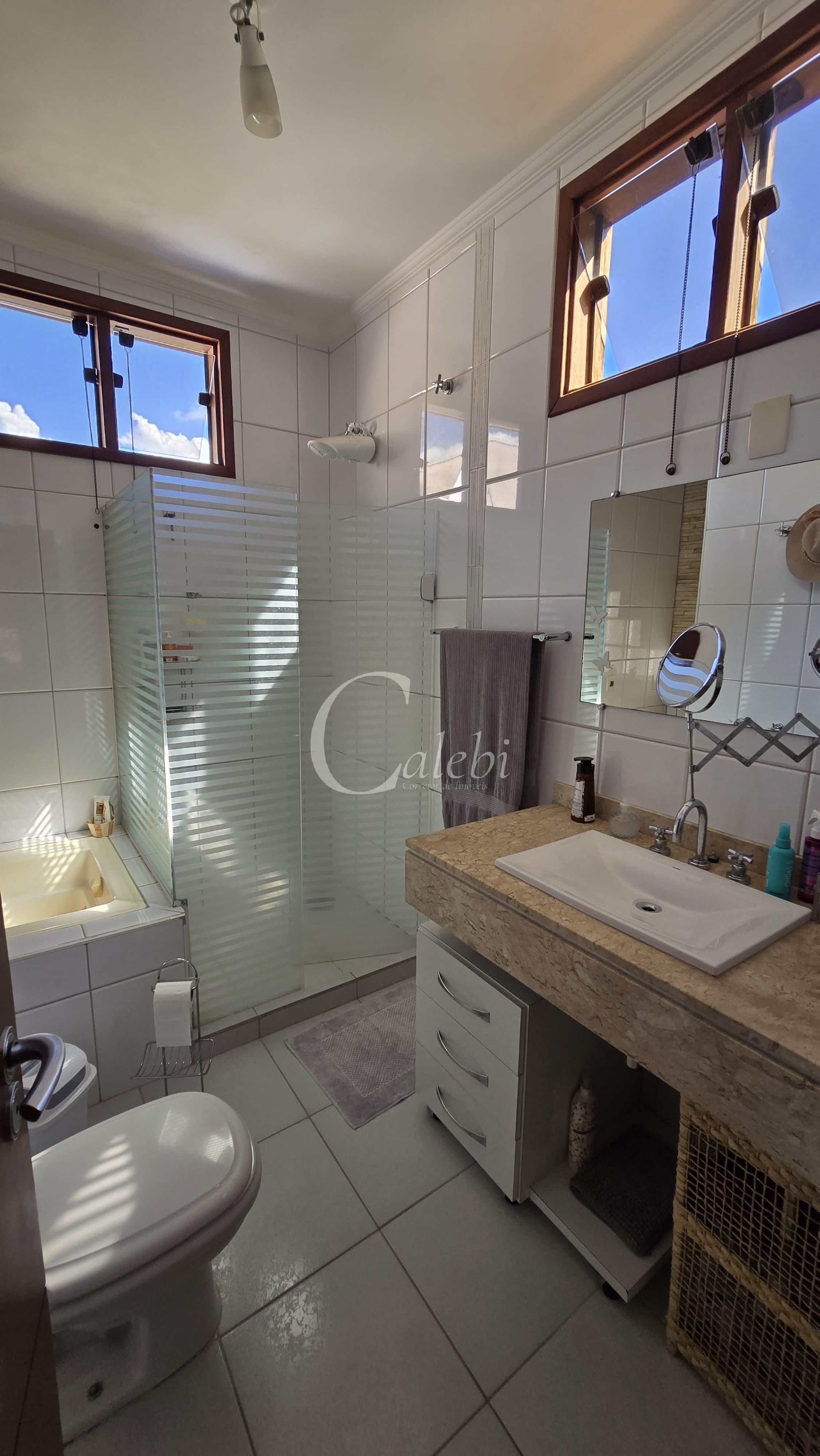 Casa à venda com 3 quartos, 217m² - Foto 19
