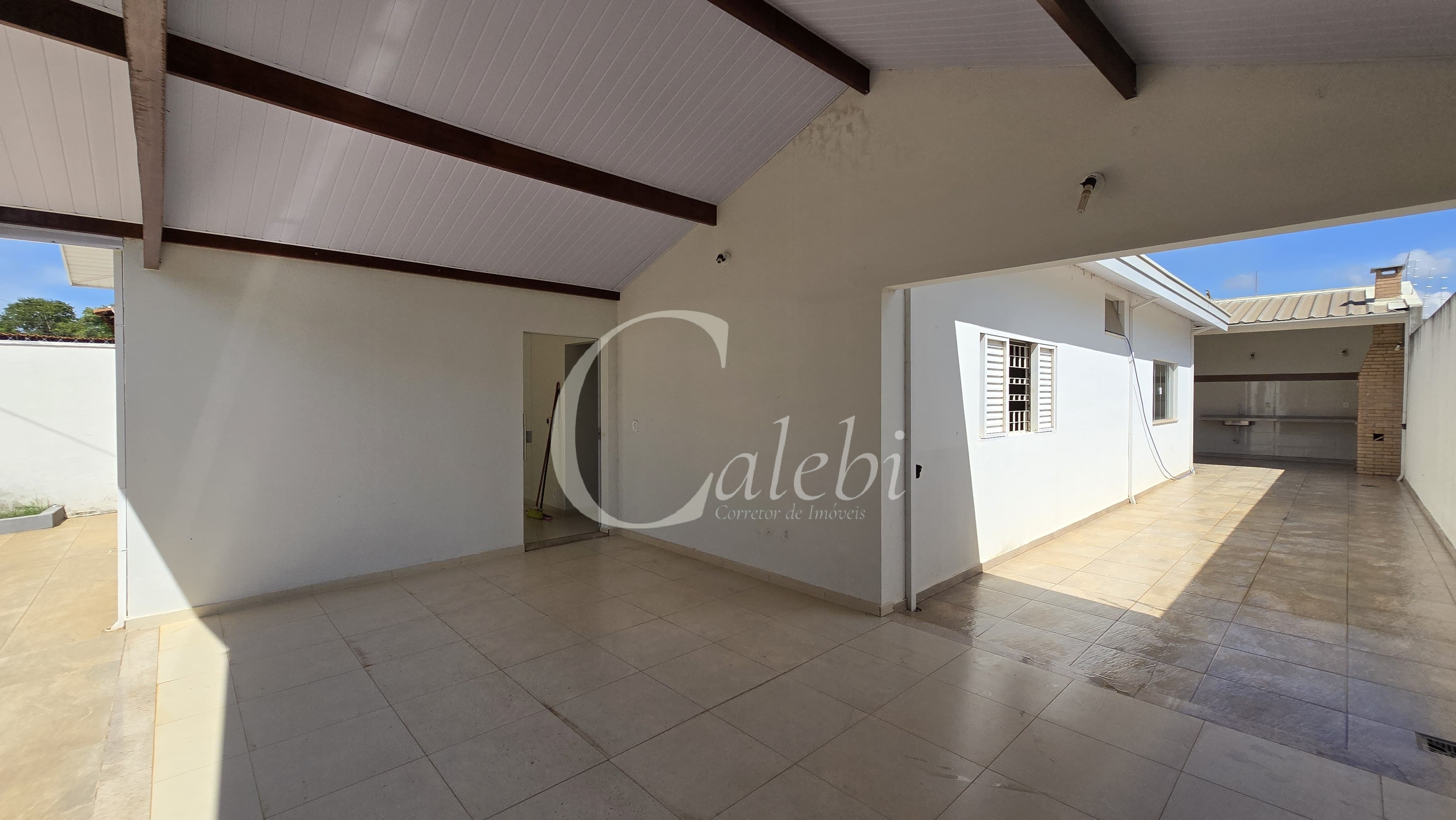 Casa à venda com 3 quartos, 183m² - Foto 2