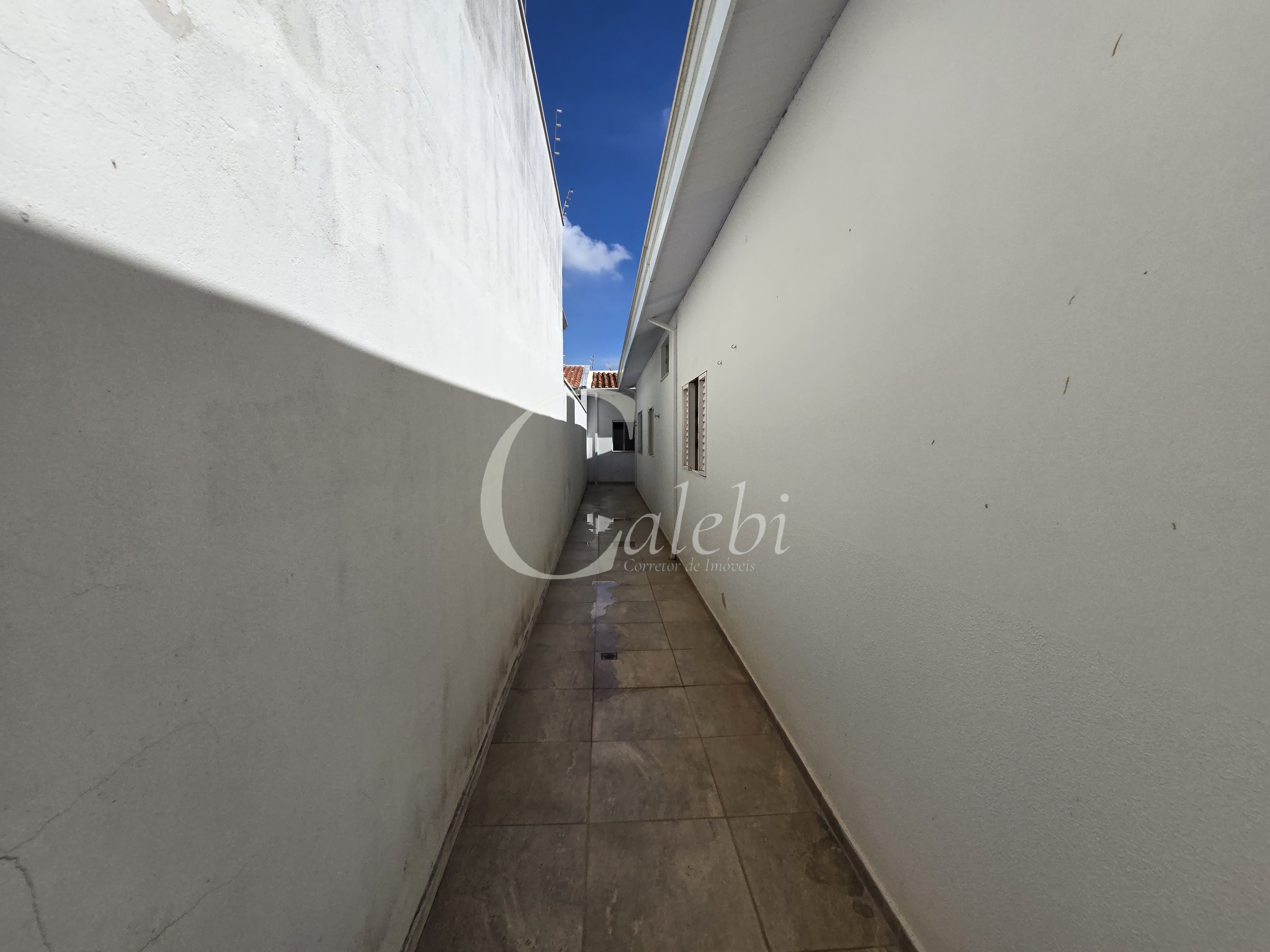 Casa à venda com 3 quartos, 183m² - Foto 9