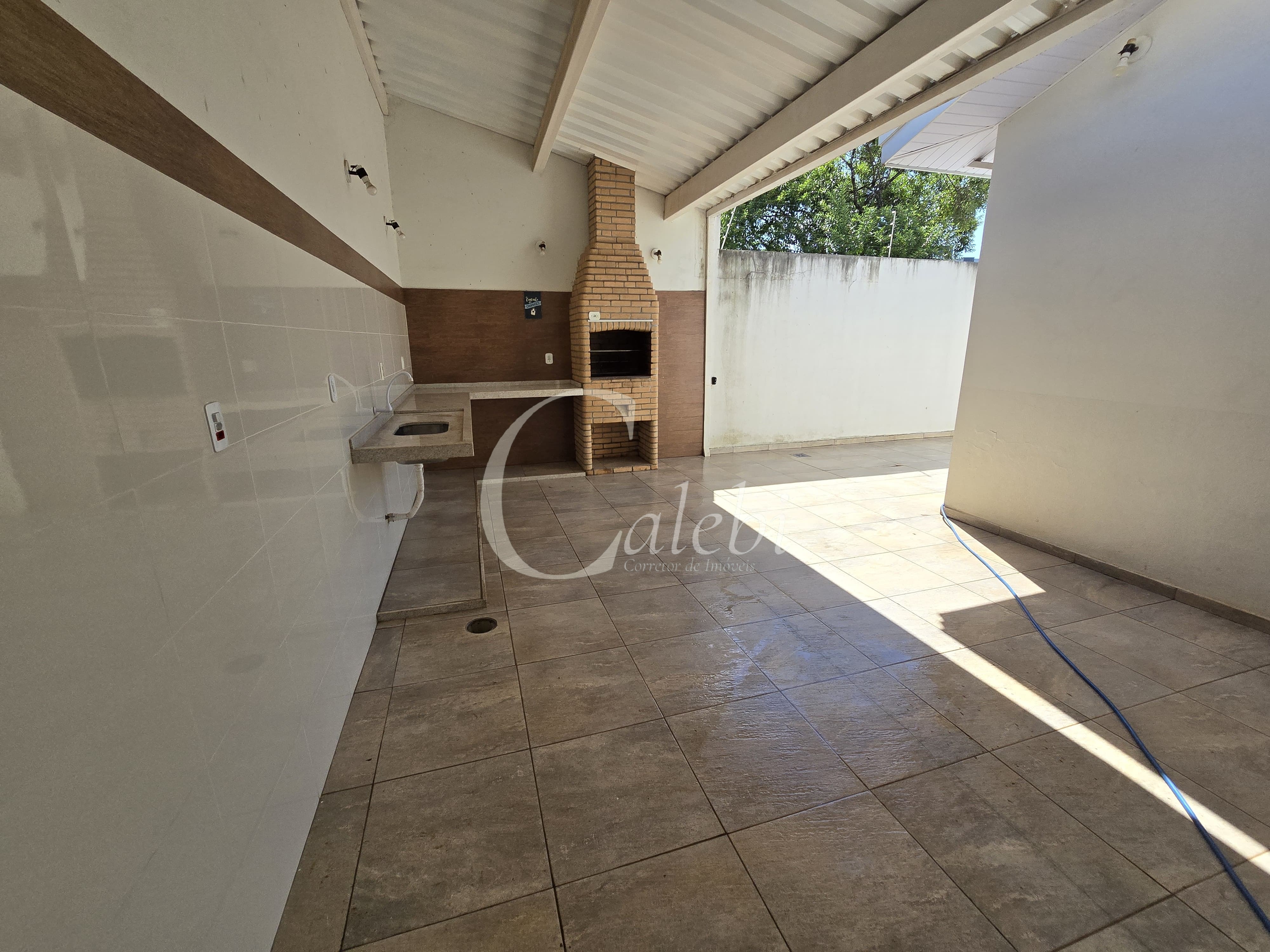 Casa à venda com 3 quartos, 183m² - Foto 5