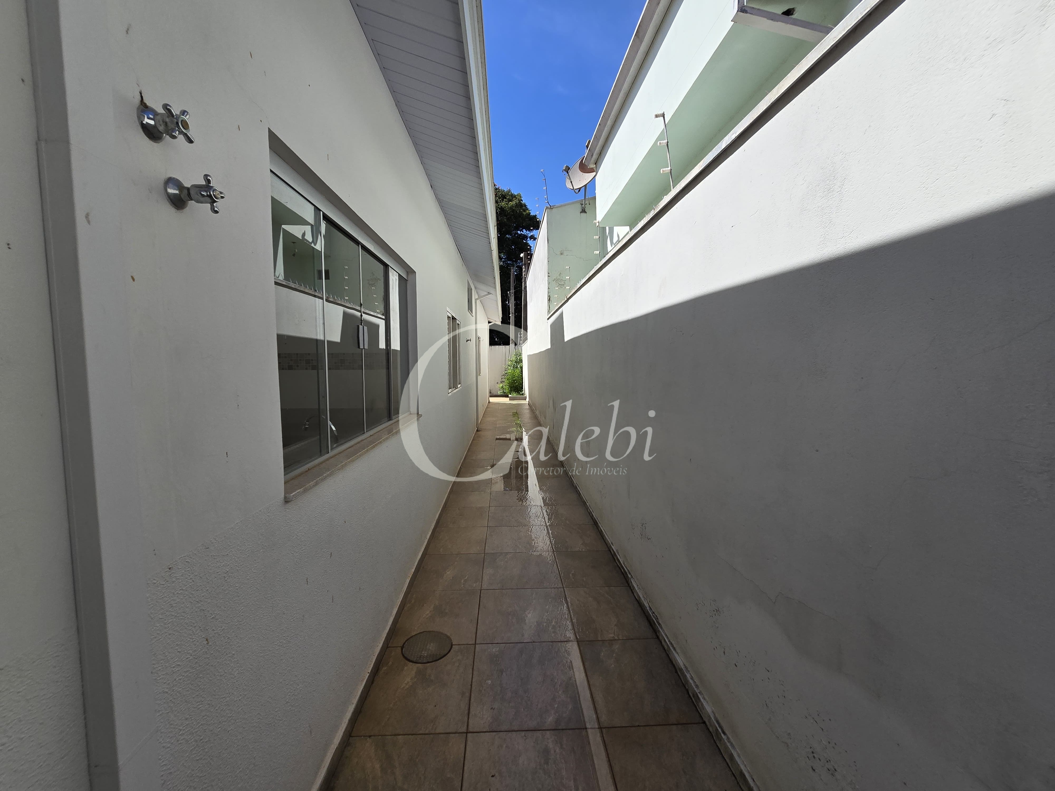 Casa à venda com 3 quartos, 183m² - Foto 6