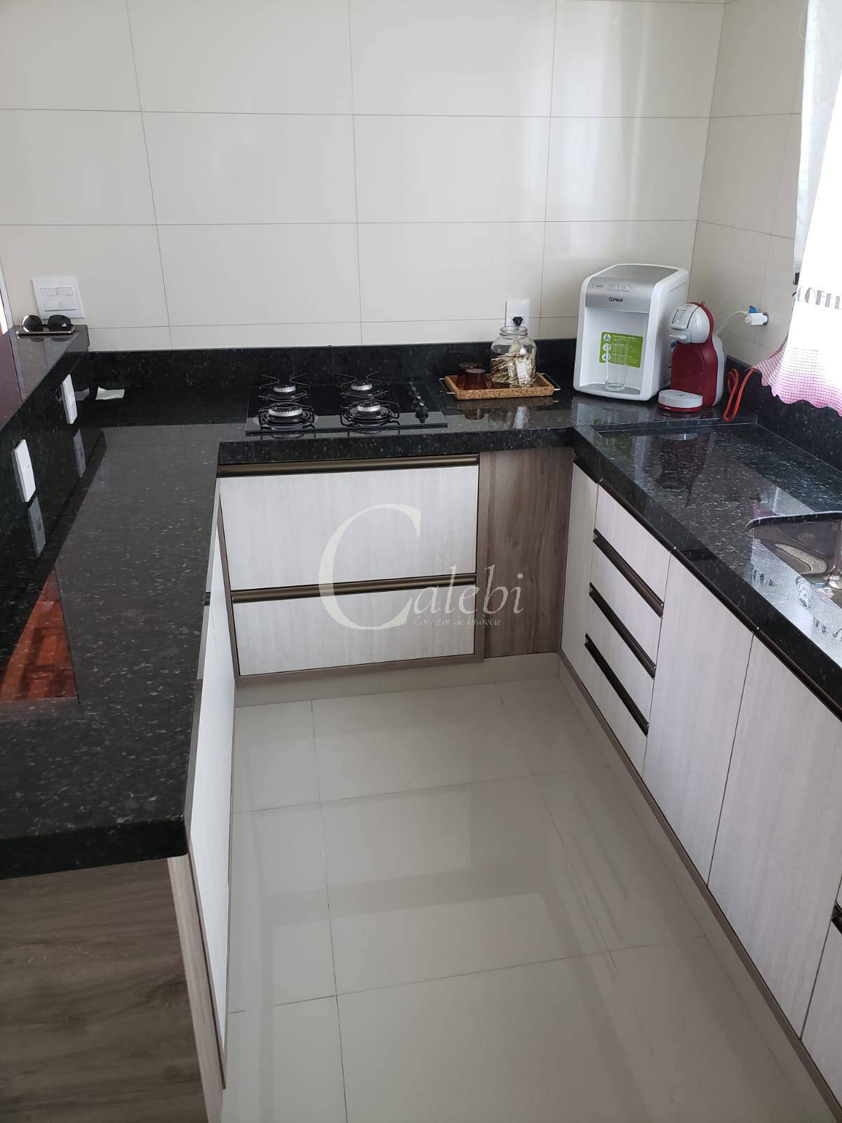 Casa à venda com 2 quartos, 121m² - Foto 4