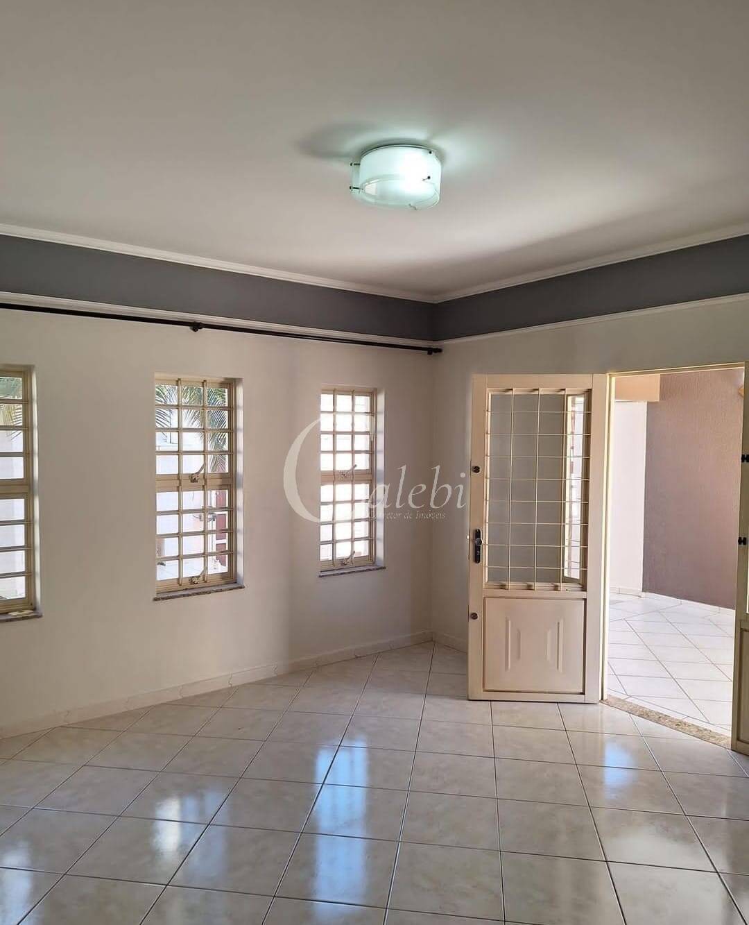 Casa à venda com 3 quartos, 198m² - Foto 5
