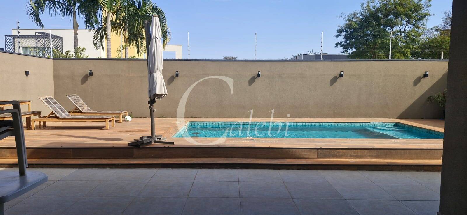 Casa, 3 quartos, 234 m² - Foto 1