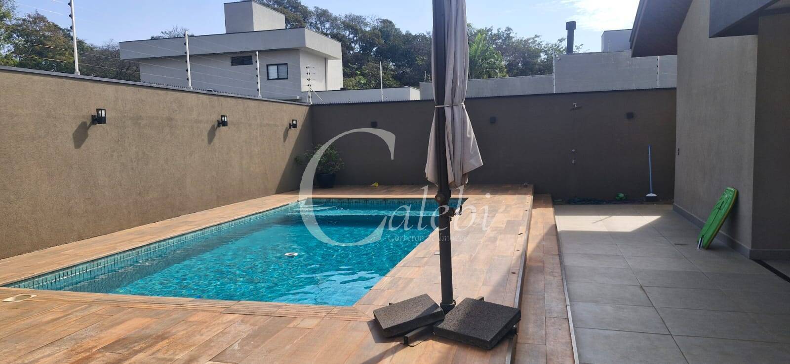 Casa, 3 quartos, 234 m² - Foto 2