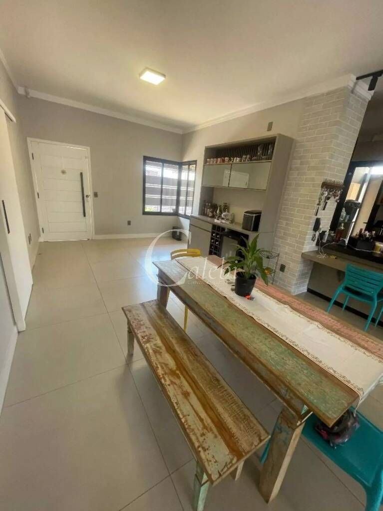 Casa, 3 quartos, 234 m² - Foto 8